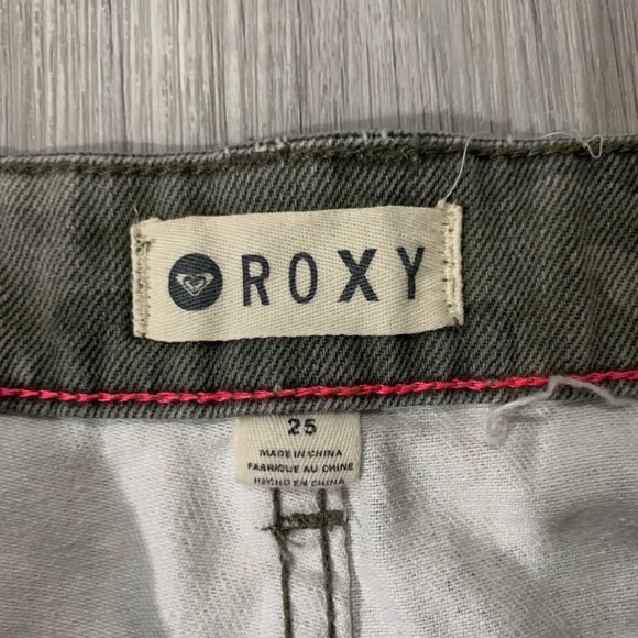 Roxy Jean Shorts - Picture 2 of 5